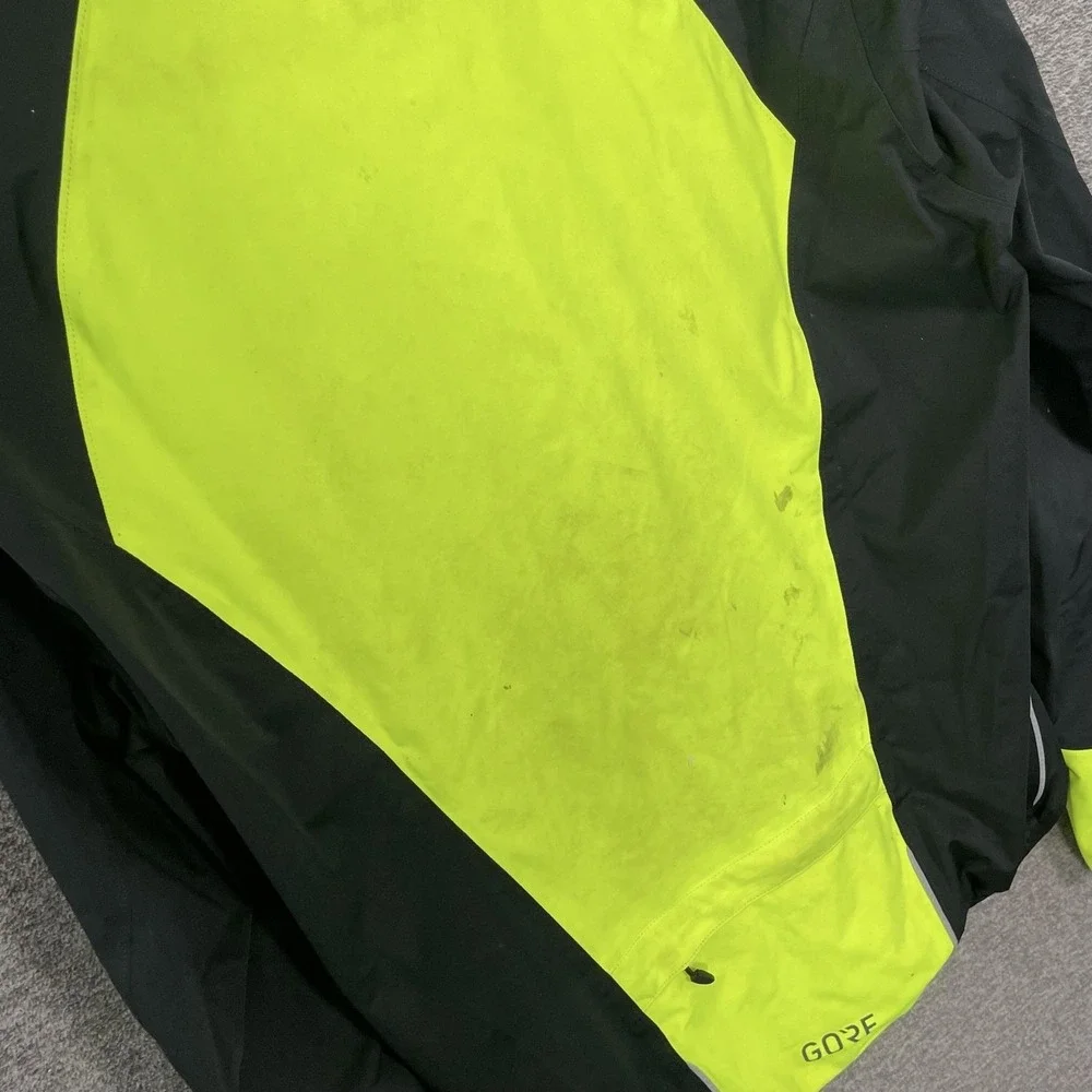 Gore Jacket Mens Medium Black Yellow GORE-TEX Cycling Waterproof Windbreaker